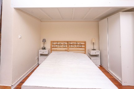 Arrendamento de apartamento T1 na Rua da Alegria, 834