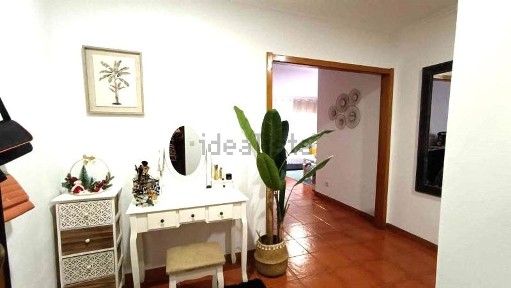 Arrendamento de apartamento T2 na Rua dos Quatro Caminhos