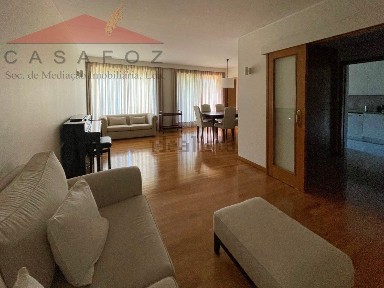 Arrendamento de apartamento T3 na Bessa Leite