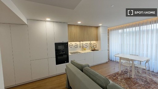 Arrendamento de apartamento T1 na Alameda António Gonçalves de Castro