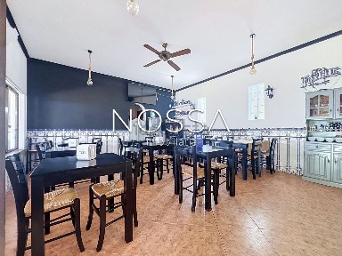 Espaço comercial à venda na Avenida 25 de Abril s/n
