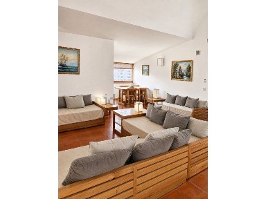 Apartamento T3 à venda na Rua Vasco Santana