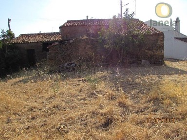 Moradia independente à venda em Alcoutim e Pereiro