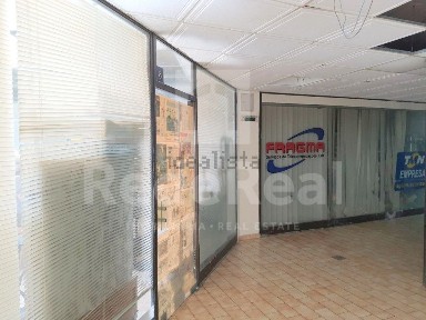 Espaço comercial à venda no Centro Antigo