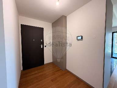Arrendamento de apartamento T2 na Ajuda - Amparo - Piornais