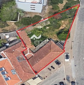 Moradia independente à venda na Ouro - Condominhas