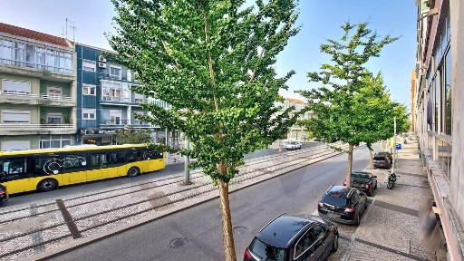 Apartamento T2 à venda em Almada