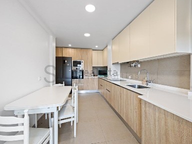 Apartamento T3 à venda na Praceta António Branquinho da Fonseca