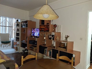 Apartamento T1 à venda na Avenida Doutor Arlindo Vicente, 67