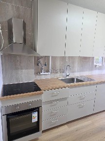 Apartamento T3 à venda na Rua 25 de Abril