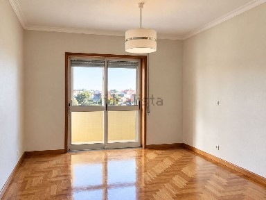 Apartamento T2 à venda na Alameda do Rami