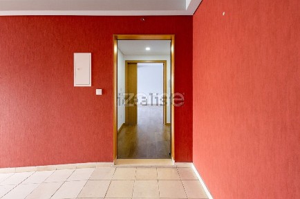 Apartamento T3 à venda na Rua Fialho de Almeida, 16