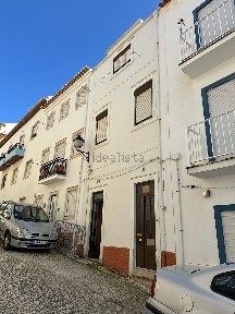Moradia geminada à venda em Nazaré