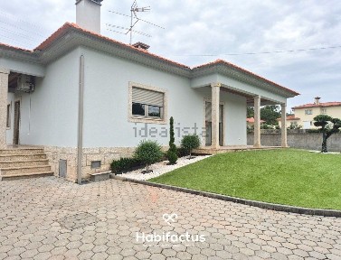 Moradia independente à venda em Bodiosa