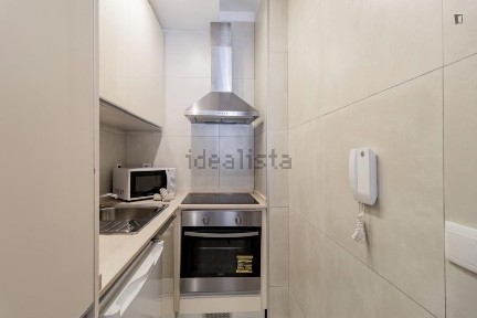 Arrendamento de apartamento T1 na Rua de Faria Guimarães