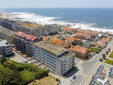Arrendamento de apartamento T3 na Rua Jorge Dias