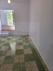 Apartamento T0 à venda na Travessa da Boa Hora à Ajuda, 33