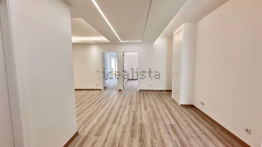 Apartamento T3 à venda na Rua Joaquim Casimiro, 34