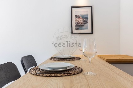 Apartamento T1 à venda na Rua do Conde de Redondo