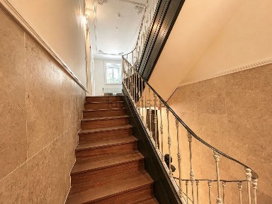 Apartamento T2 à venda na Calçada da Estrela