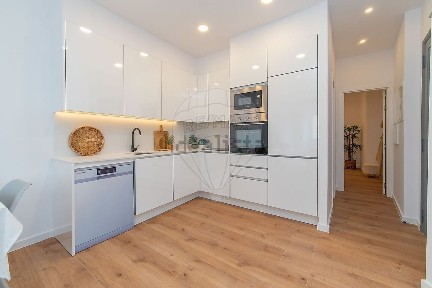 Apartamento T1 à venda na Rua Castelo Branco Saraiva