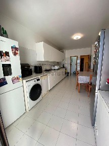 Apartamento T2 à venda na Avenida Embaixador Aristides de Sousa Mendes