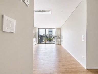 Apartamento T2 à venda na Rua da Qt.ª das Romeiras
