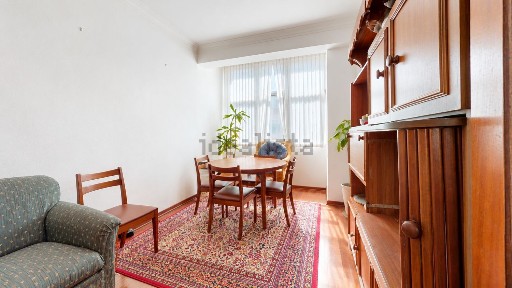 Apartamento T2 à venda na Rua das Pedreiras