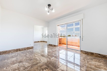 Apartamento T3 à venda na Rua Angola, 70