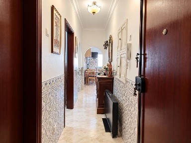 Apartamento T1 à venda na Estrada Salgados, 22