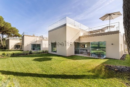 Moradia independente à venda em Quinta da Marinha