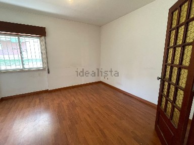 Apartamento T2 à venda em Marrazes e Barosa