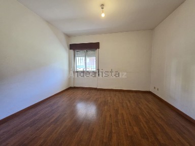 Apartamento T2 à venda em Marrazes e Barosa