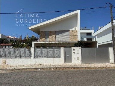 Arrendamento de moradia independente em Caparica e Trafaria