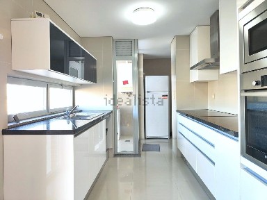 Arrendamento de apartamento T3 na Rua do Senhor dos Aflitos, 7