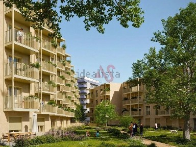 Apartamento T1 à venda no Monte dos Burgos