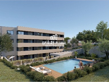 Apartamento T2 à venda na Rua do Crasto