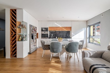 Apartamento T2 à venda na Rua Raúl Lino