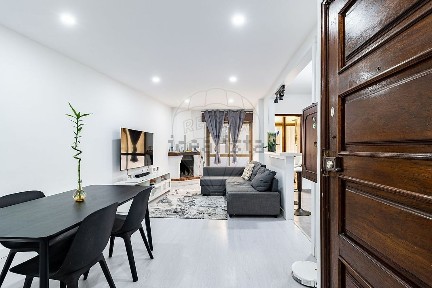Apartamento T2 à venda na Rua Oliveira Mendes