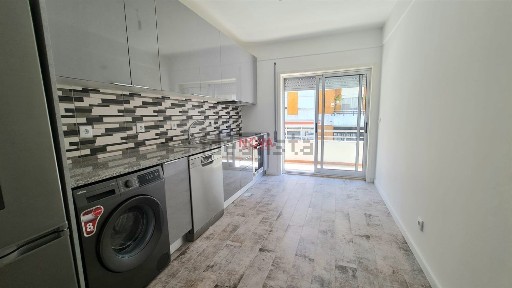 Apartamento T1 à venda na Rua de Gôa, 40