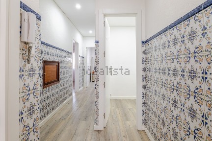 Apartamento T2 à venda na Avenida Dom João I, 602