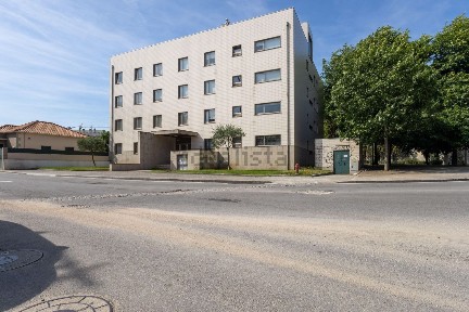 Apartamento T2 à venda na Rua Gonçalo Mendes da Maia, 835