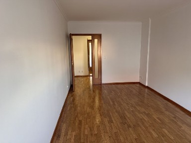 T2 REMODELADO NO AMIAL - Porto | Para estudantes