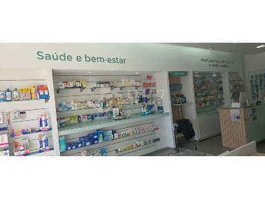Espaço comercial à venda na Rua Américo Neves