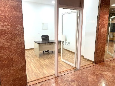 Arrendamento de escritório na Rua Luís Veiga Leitão, 116