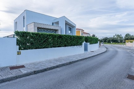 Moradia independente à venda na Travessa dos Estorninhos