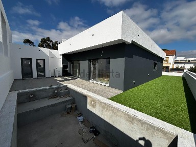 Fernão Ferro, Centro, Rua Fernando Assis Pacheco
