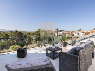 Moradia geminada à venda no Centro da Quinta do Conde