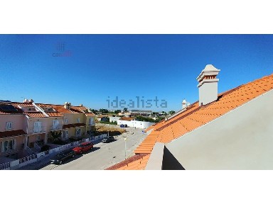 Moradia independente à venda em Alcochete