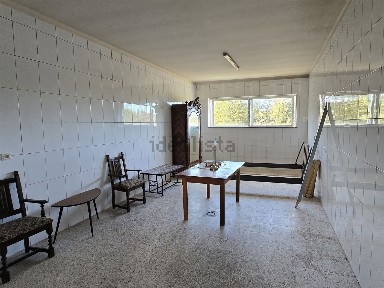 Armazém à venda na Rua das Cabanas, 25